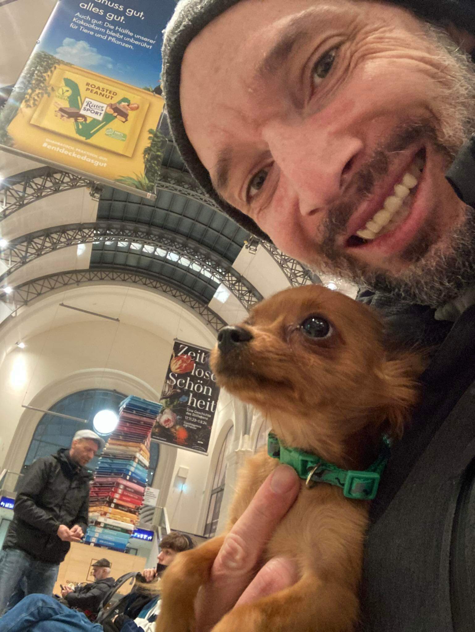 Germany_Romeo_russian toy puppy travel2